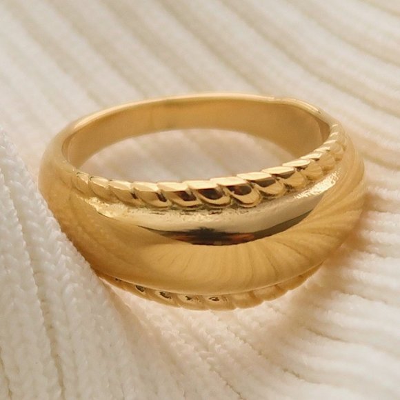 NEW 18K Gold Plated Braided Wide Curve Ring - Picture 1 of 15